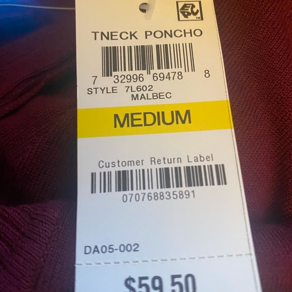 Alfa I Turtleneck Poncho, brand new, never worn. - Picture 2 of 2